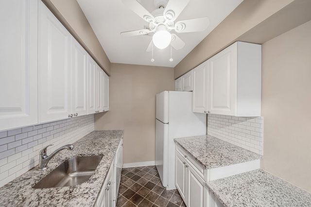 222 Pointe Circle N 2, Coram, NY 11727