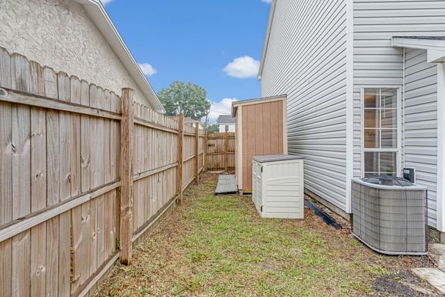629 Virginia Oak Court, Fort Walton Beach, FL 32548