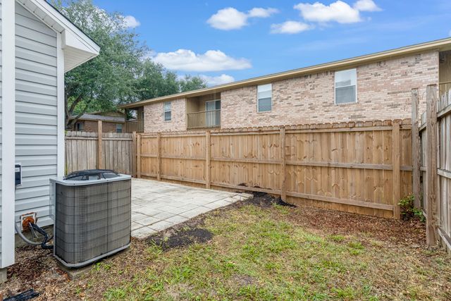 629 Virginia Oak Court, Fort Walton Beach, FL 32548