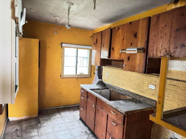 4034 Fillmore Street, Gary, IN 46408