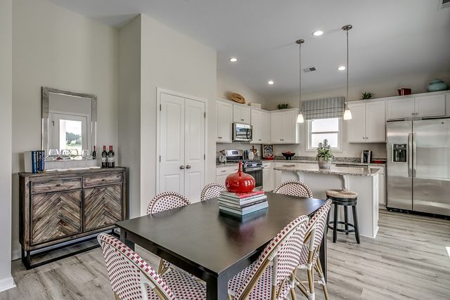 1915 Deercreek Drive, Manning, SC 29102