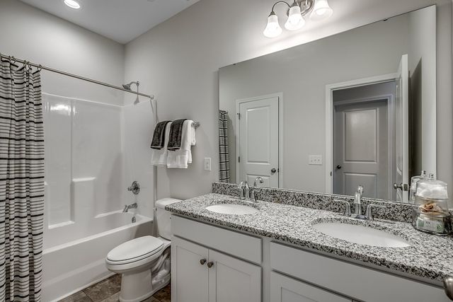 1915 Deercreek Drive, Manning, SC 29102