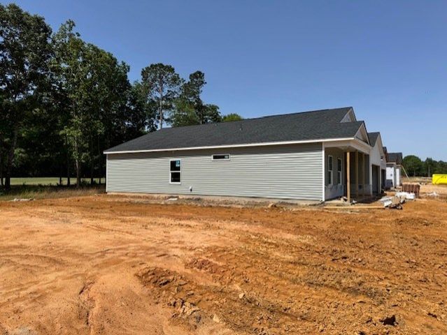 1915 Deercreek Drive, Manning, SC 29102