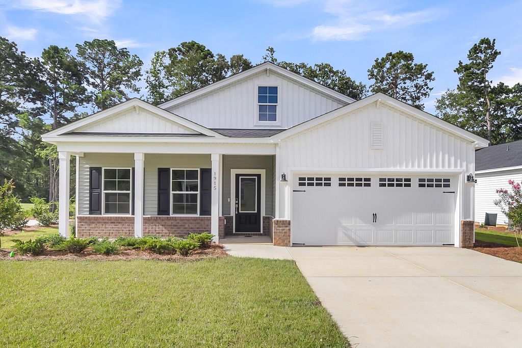 1915 Deercreek Drive, Manning, SC 29102