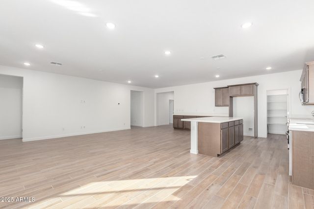 18398 W MONTE LINDO Lane, Surprise, AZ 85387