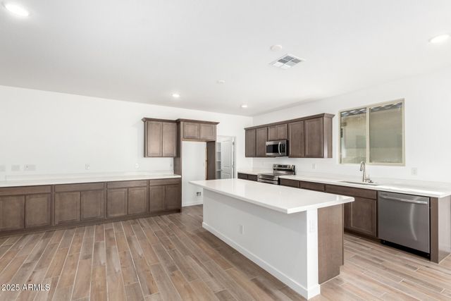 18398 W MONTE LINDO Lane, Surprise, AZ 85387