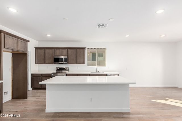 18398 W MONTE LINDO Lane, Surprise, AZ 85387