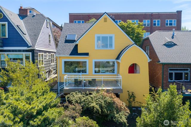 5006 Greenwood Avenue N, Seattle, WA 98103