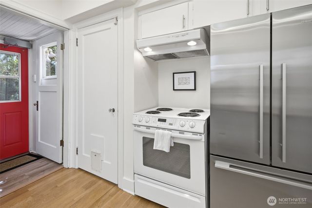5006 Greenwood Avenue N, Seattle, WA 98103