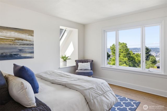 5006 Greenwood Avenue N, Seattle, WA 98103