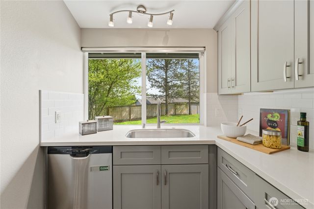 212 76th Place SW, Everett, WA 98203