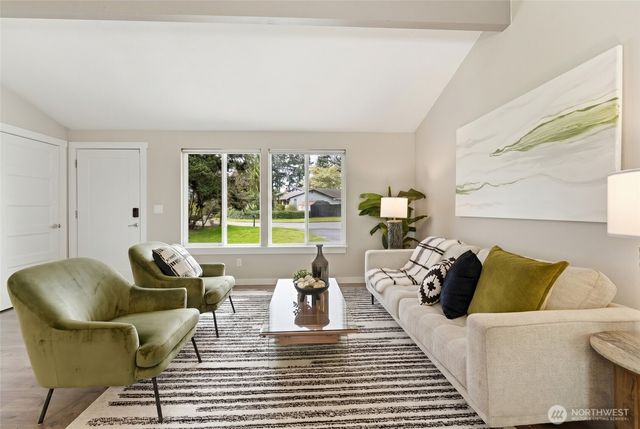 212 76th Place SW, Everett, WA 98203