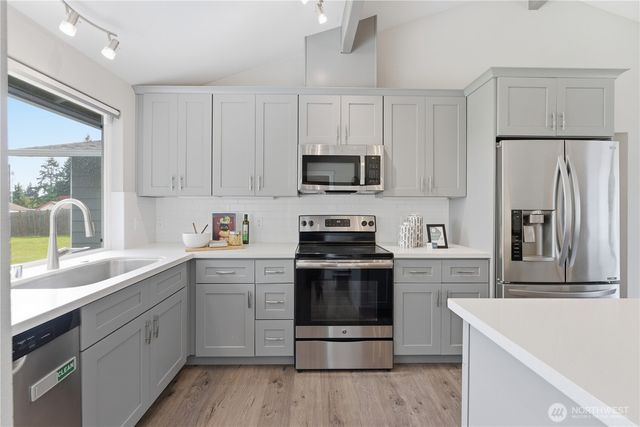 212 76th Place SW, Everett, WA 98203