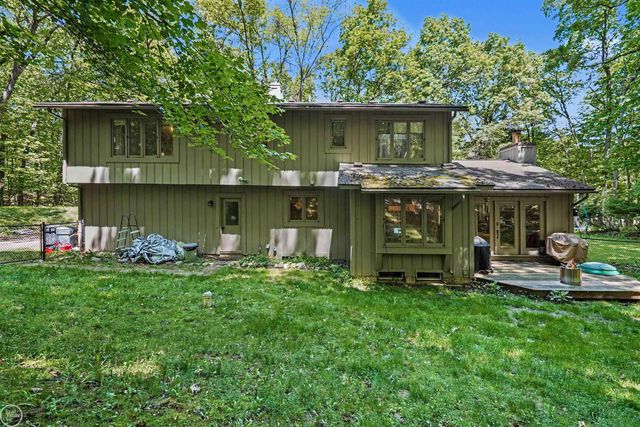 9065 Autumnglo Drive, Clarkston, MI 48348