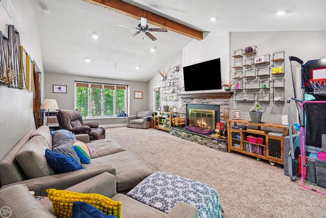 9065 Autumnglo Drive, Clarkston, MI 48348