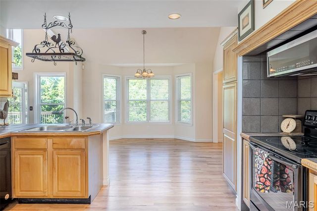 327 Hickory Spring Lane, Union, MO 63084