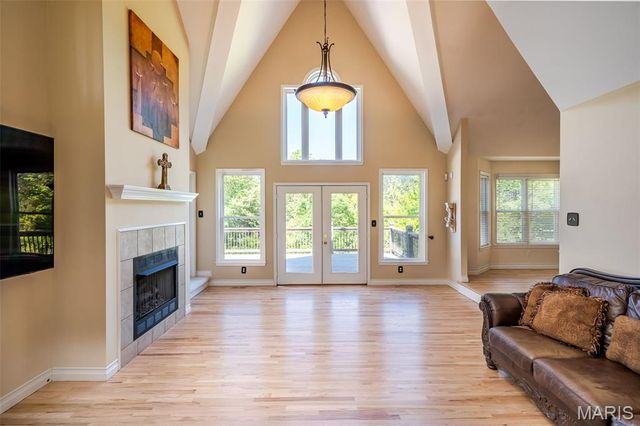 327 Hickory Spring Lane, Union, MO 63084