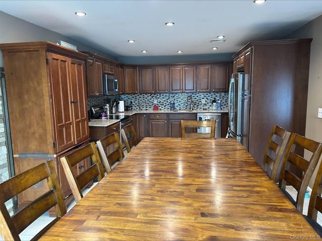 1458 Hummel Avenue, Holbrook, NY 11741