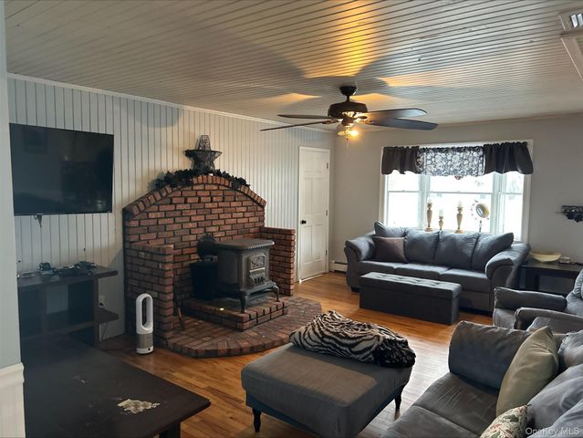 1458 Hummel Avenue, Holbrook, NY 11741