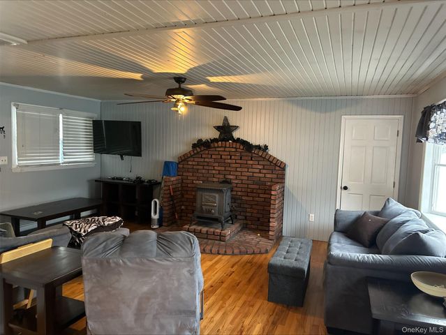 1458 Hummel Avenue, Holbrook, NY 11741