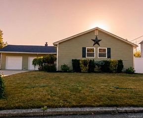 1458 Hummel Avenue, Holbrook, NY 11741