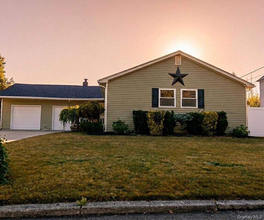 1458 Hummel Avenue, Holbrook, NY 11741