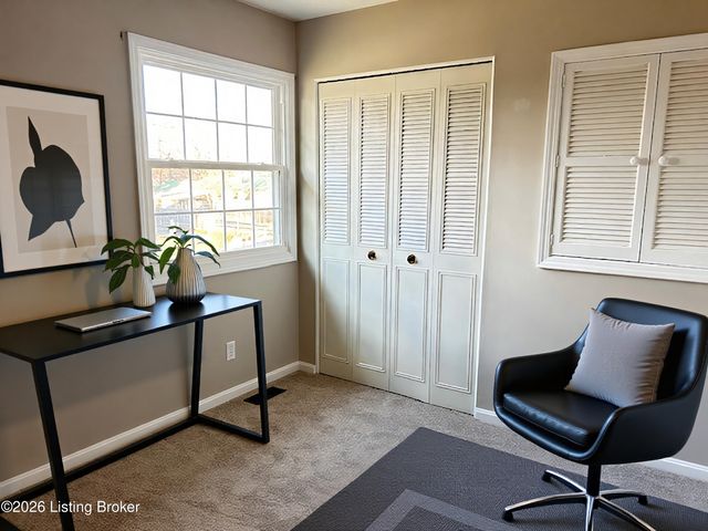 2009 Meadowgate Ln, Louisville, KY 40223
