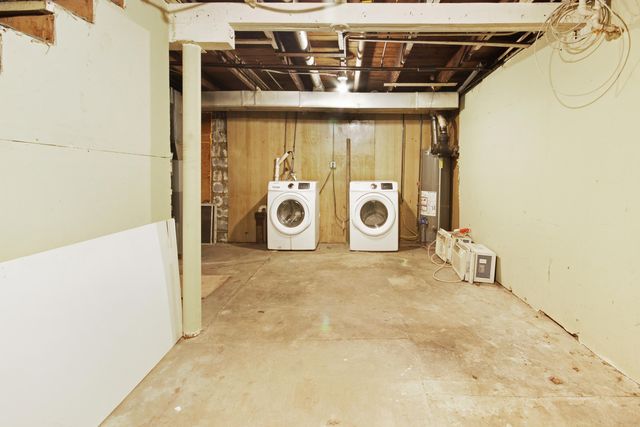 2733 Locust Street, Portage, IN 46368