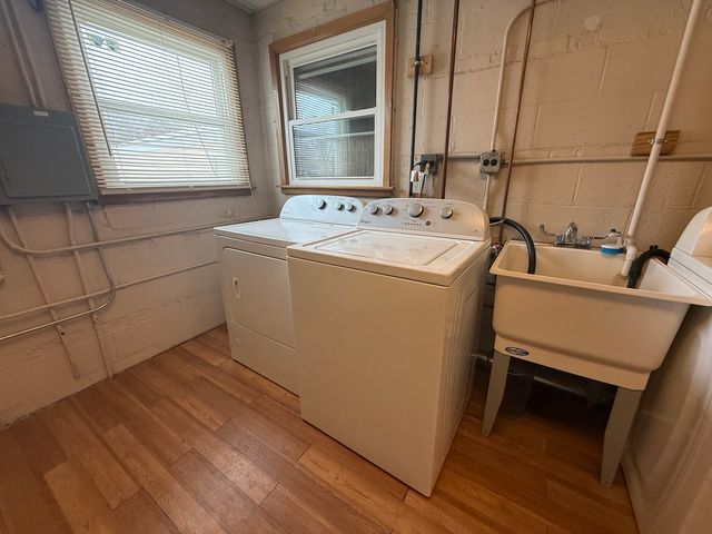 109 Central Avenue A, Roselle, IL 60172