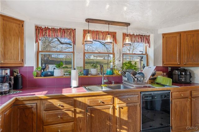 4469 Abbey Road, Onondaga, NY 13215