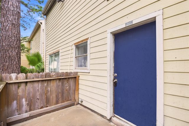 6200 W Tidwell Road 1205, Houston, TX 77092