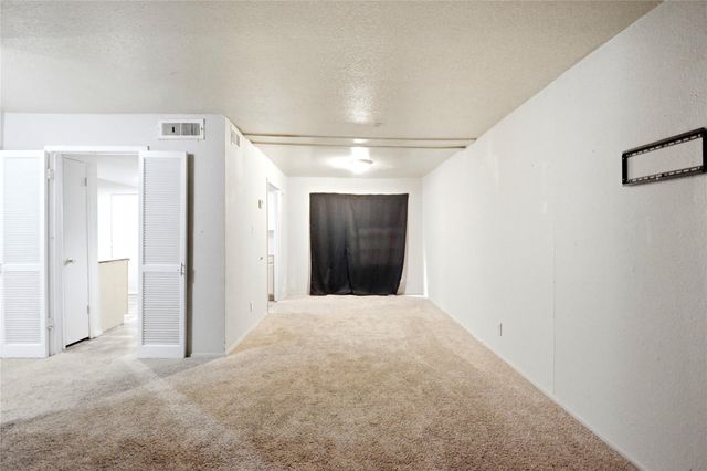 6200 W Tidwell Road 1205, Houston, TX 77092