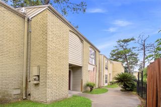6200 W Tidwell Road 1205, Houston, TX 77092