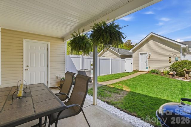 13950 Cypress Woods Drive, Huntersville, NC 28078