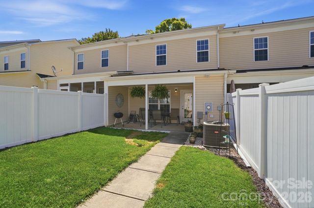 13950 Cypress Woods Drive, Huntersville, NC 28078