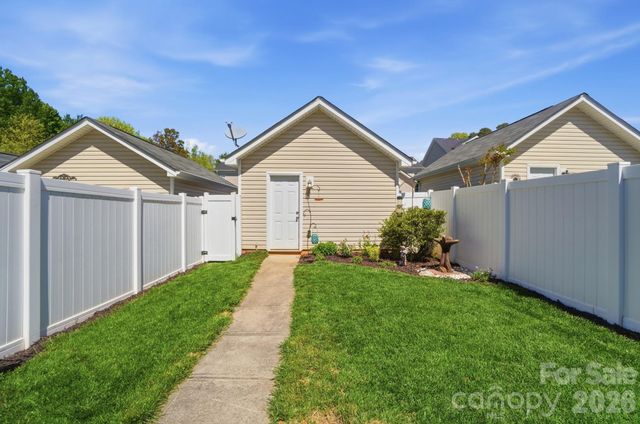 13950 Cypress Woods Drive, Huntersville, NC 28078