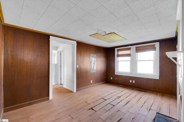 705 Old Seneca Road, Central, SC 29630