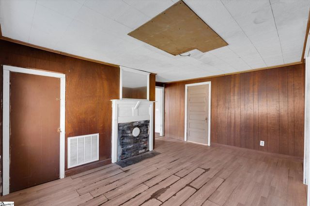 705 Old Seneca Road, Central, SC 29630