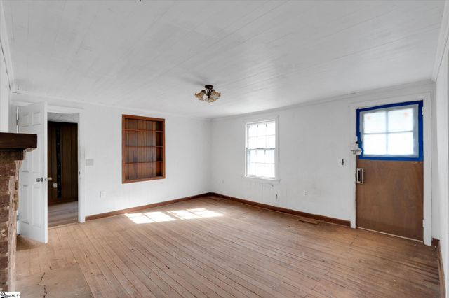 705 Old Seneca Road, Central, SC 29630