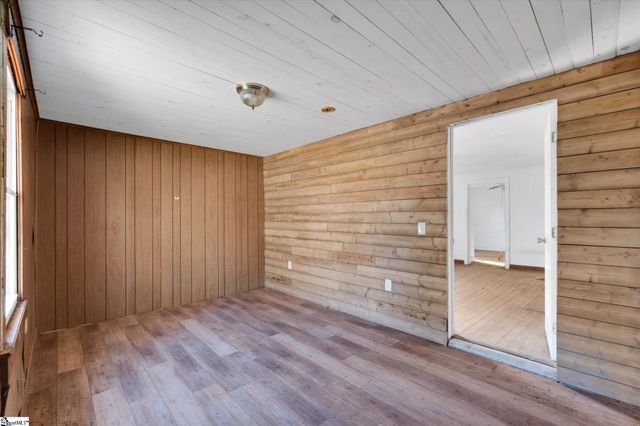 705 Old Seneca Road, Central, SC 29630