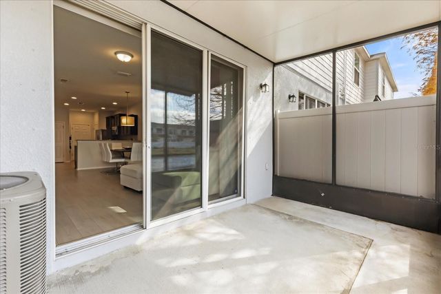 4909 WHITE SANDERLING COURT, Tampa, FL 33619