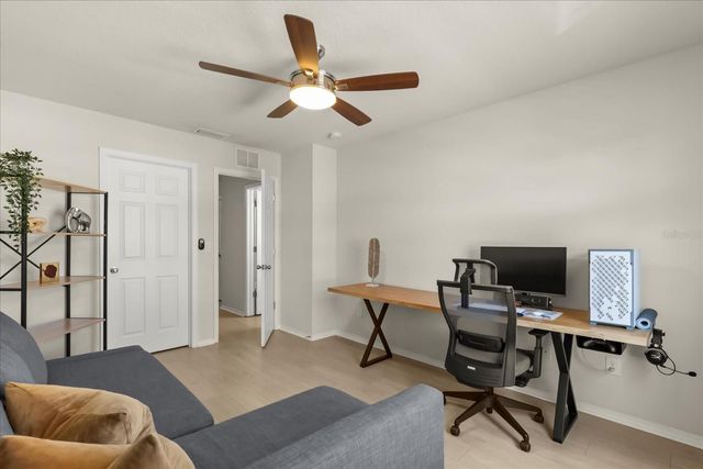 4909 WHITE SANDERLING COURT, Tampa, FL 33619