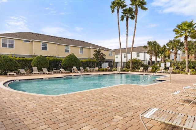 4909 WHITE SANDERLING COURT, Tampa, FL 33619