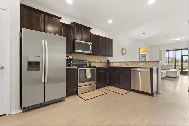 4909 WHITE SANDERLING COURT, Tampa, FL 33619