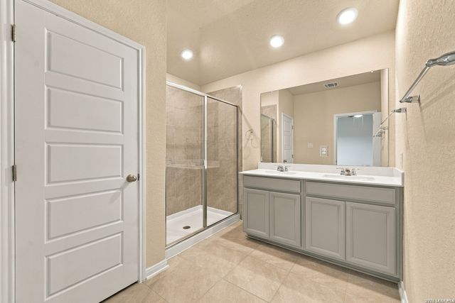 9515 Bonito Falls Dr, Converse, TX 78109