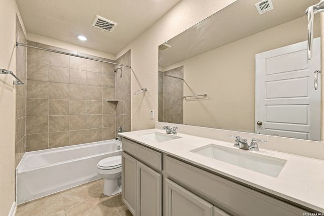 9515 Bonito Falls Dr, Converse, TX 78109