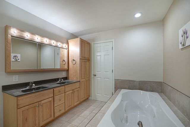 1553 Audubon Drive, Waterloo, IA 50701