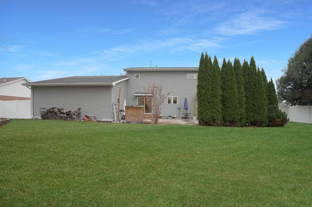 1553 Audubon Drive, Waterloo, IA 50701