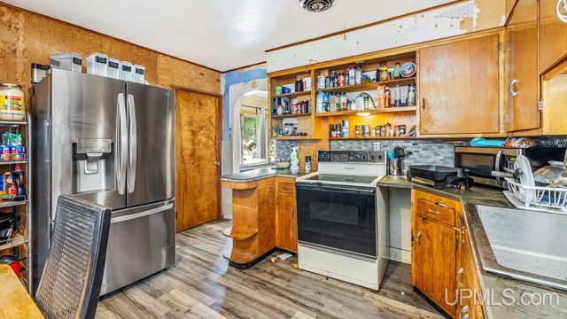 612 Maurice Street, Ishpeming, MI 49849