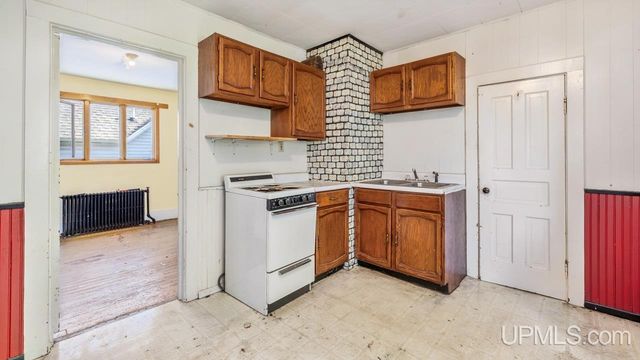 612 Maurice Street, Ishpeming, MI 49849